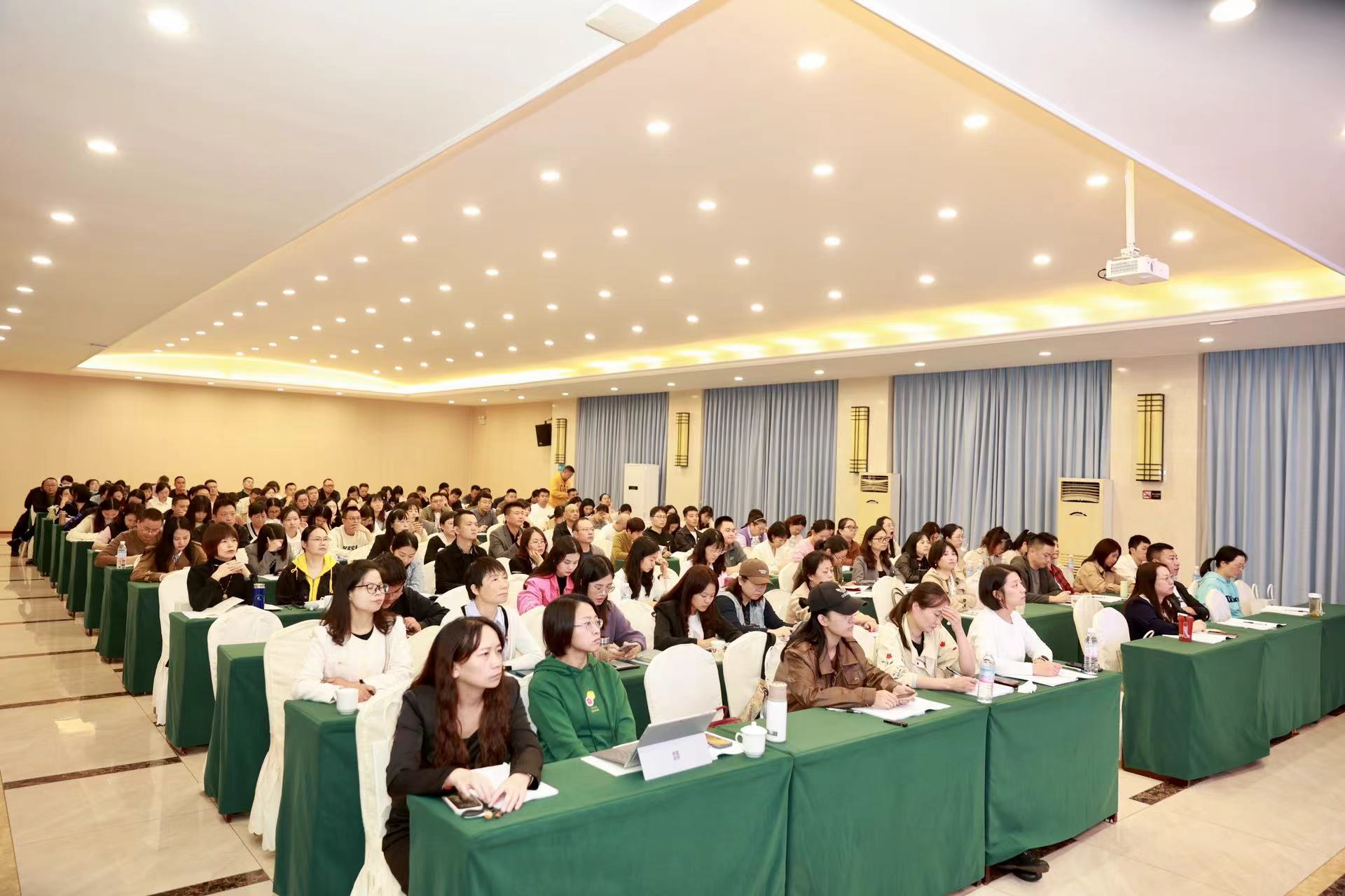29cd15facb10d462cb40a5475d39e540.jpg